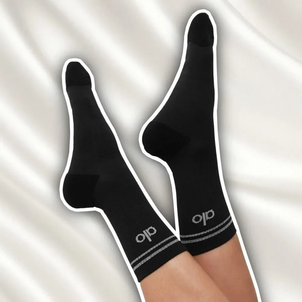 Alo-yoga Women's Black Socks